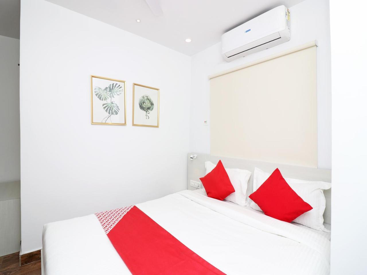 Oyo 15637 Transit Express Hotel Kolkata Bagian luar foto