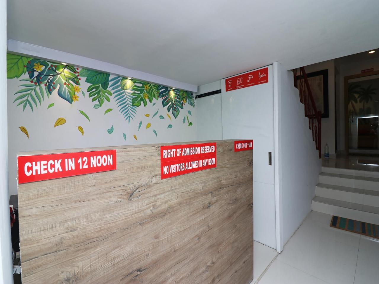 Oyo 15637 Transit Express Hotel Kolkata Bagian luar foto